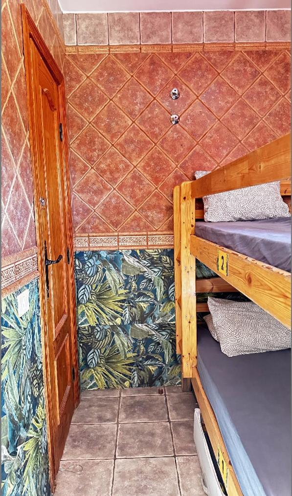 Hostel Los Amigos By Youroom La Mareta Екстер'єр фото